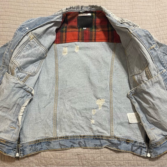 Guess Men's Graffiti Oversized Jean Jacket Size Small - Picture 10 of 14
